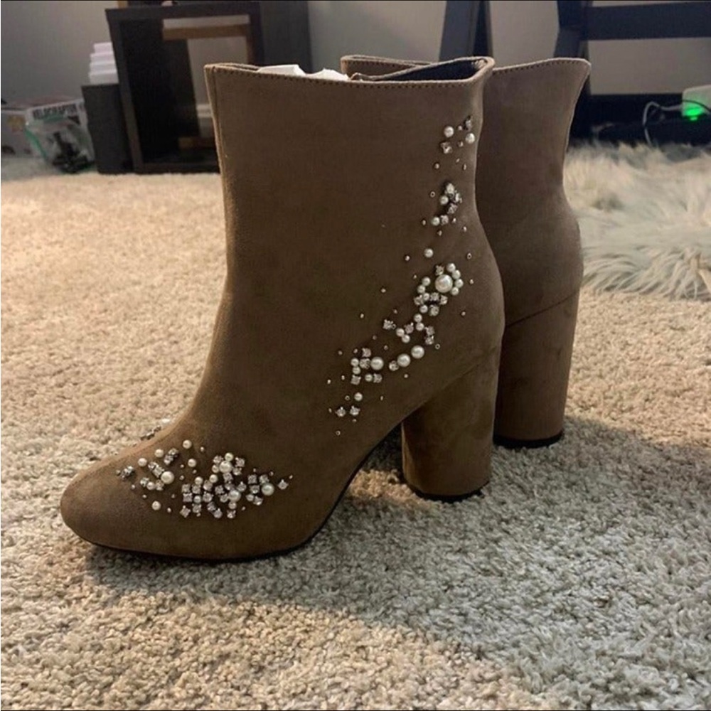 Olivia Miller Boots Brand New in Box Women’s Size 8